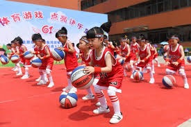 棋牌高阶：解析“填大坑”中的底池深度对心理抗压能力的极端考验。（棋牌进阶：深底池“填大坑”对心理抗压能力的极限挑战解析）