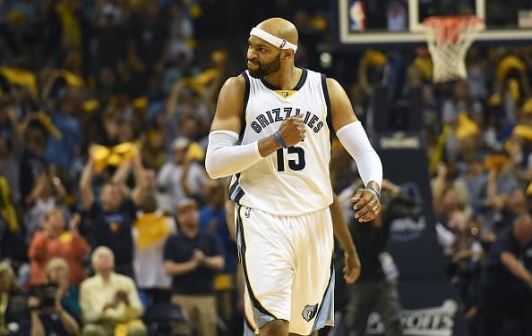 他借助自己 他借助自己